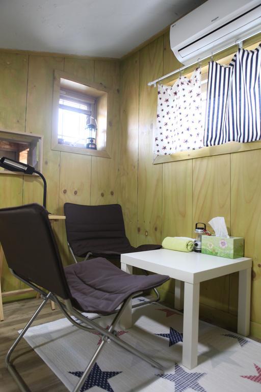 Basecamp Guesthouse Seogwipo Exterior photo